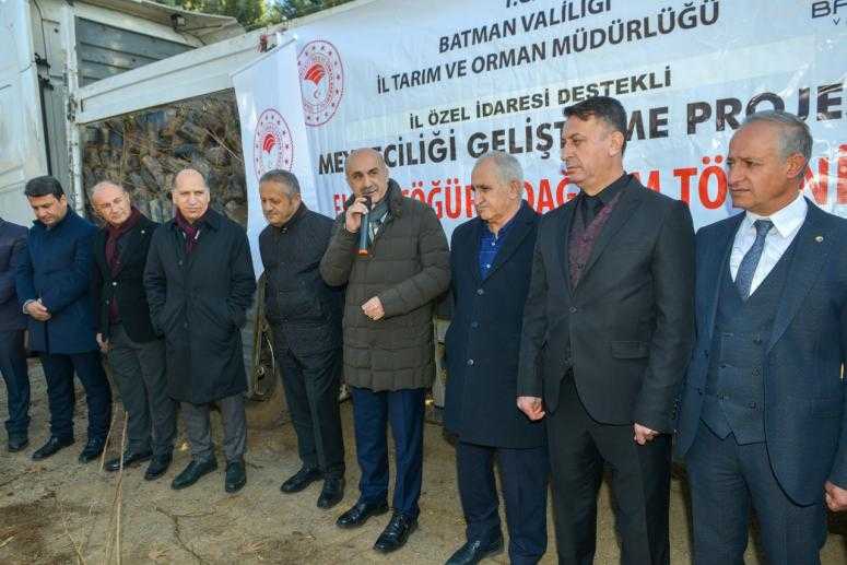 100 Bin adet fıstık çöğürü dağıtıldı