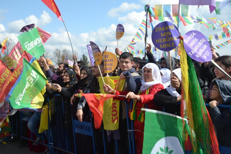NEVROZ COŞKUSU