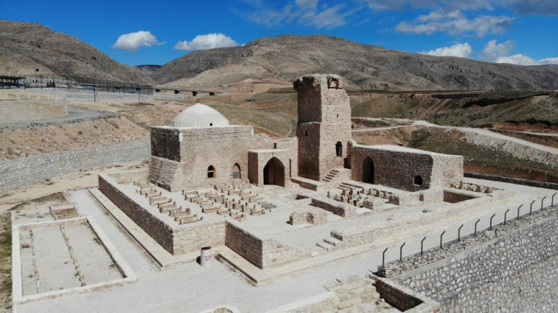 Kaçak kazı yapan 3 şüpheli yakalandı 
