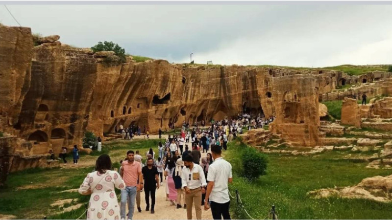 BÖLGEYE YERLİ TURİST AKINI