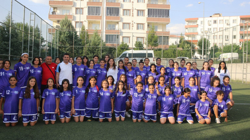 2 BİN 380 ÖĞRENCİ YAZ SPOR OKULLARINDAN FAYDALANACAK