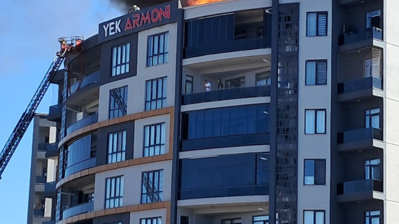 ÇATI KATINDA YANGIN