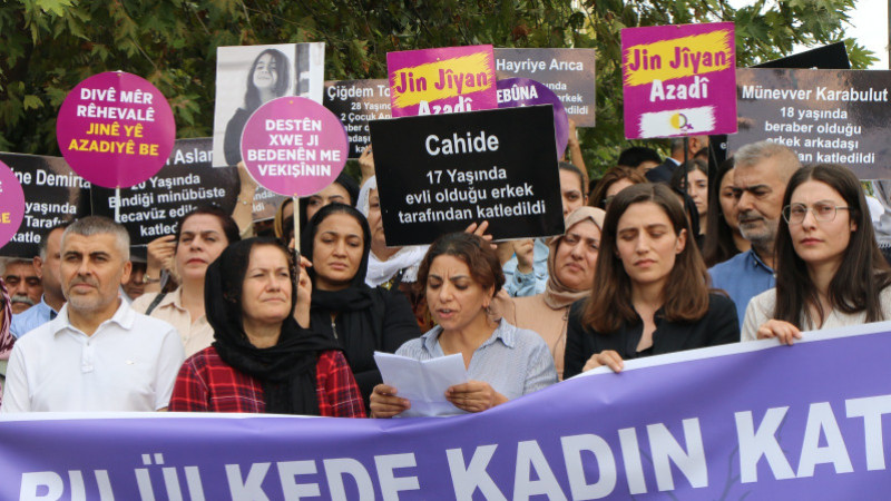 KADIN KATLİAMLARI PROTESTO EDİLDİ