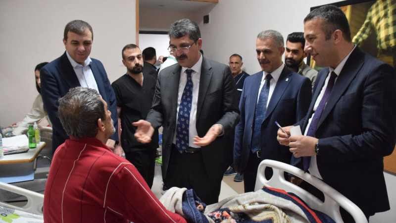 HASTANEYE BAYRAM ZİYARETİ