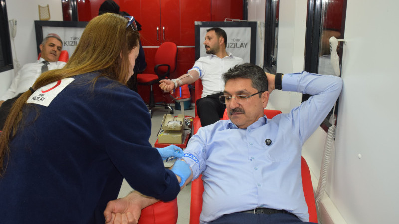 KAN BAĞIŞI KAMPANYASINA YOĞUN İLGİ