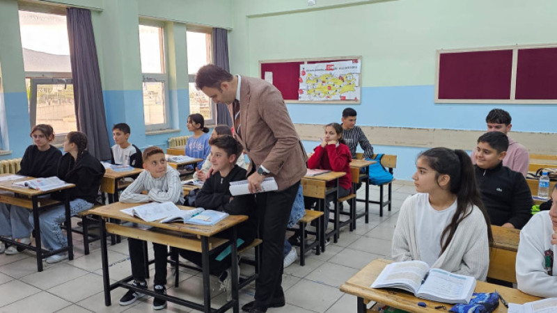 Kaymakam İmrak’tan sınav öğrencilerine moral ziyareti