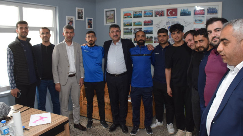 NASIROĞLU’NDAN İŞİTME ENGELLİLERE DESTEK ZİYARETİ