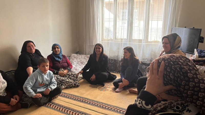 Zeynep Oduncu Kutevi: “Halkımızla Omuz Omuza Mücadele Edeceğiz”