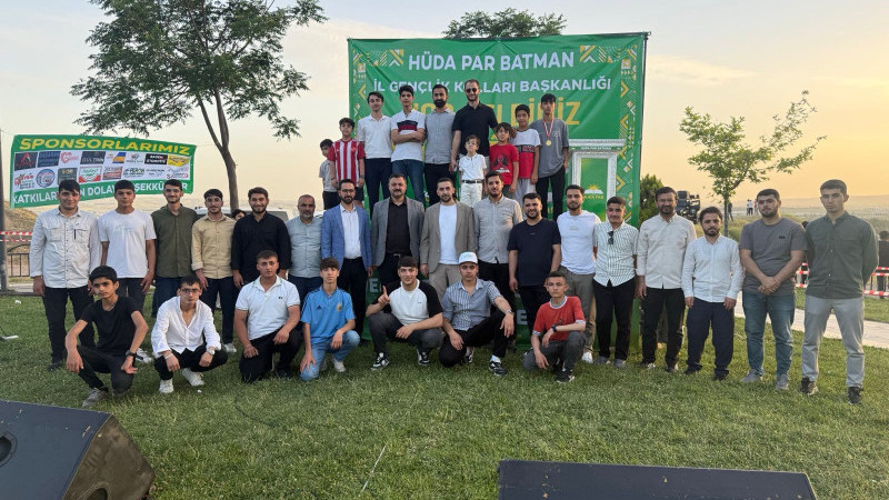 HÜDA PAR Gençliğinden “Pak Gençlik, Temiz Parklar” etkinliği