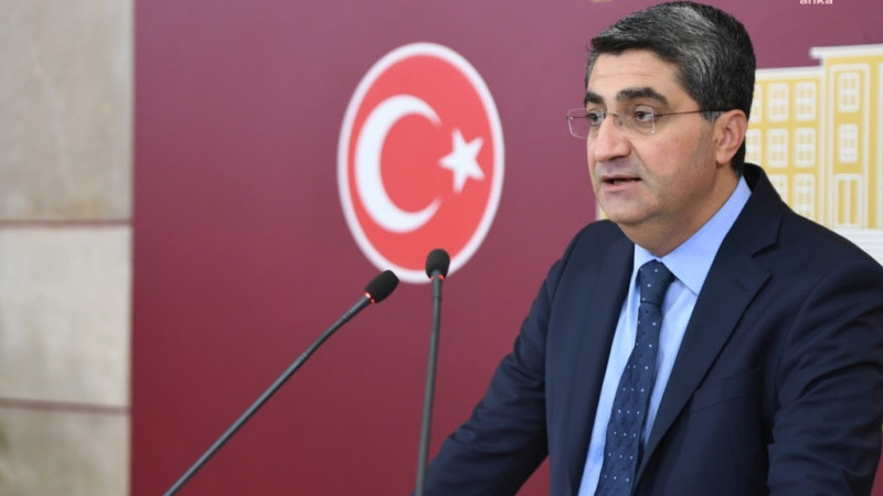 Ekmen, “Türkiye üzerinden İsrail’e sevkiyatlar derhal durdurulmalı’