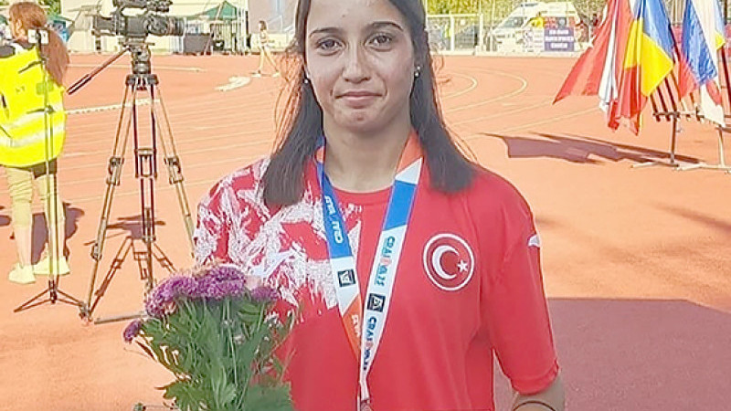 İREM YİĞİT BALKAN İKİNCİSİ OLDU