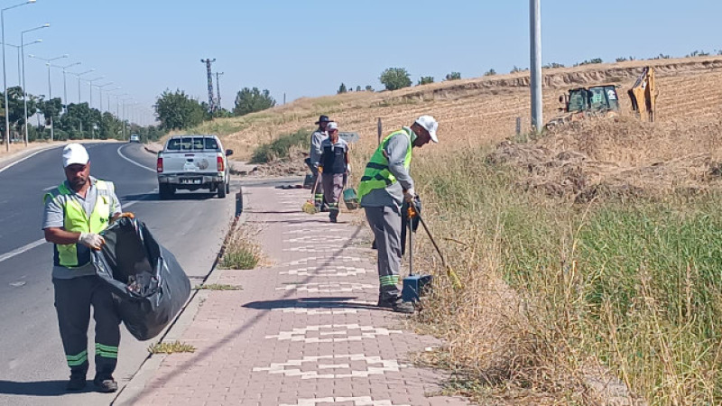 ÇEVRE YOLLARINDA BÜYÜK TEMİZLİK SEFERBERLİĞİ