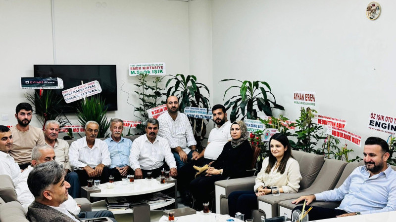 AK Parti Kozluk Teşkilatından İlçe Milli Eğitim Müdürüne hayırlı olsun ziyareti