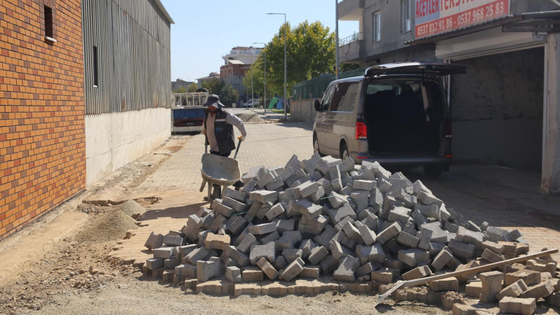 ALTYAPI ÇALIŞMALARININ TAMAMLANDIĞI ALANLARDA YOĞUN MESAİ