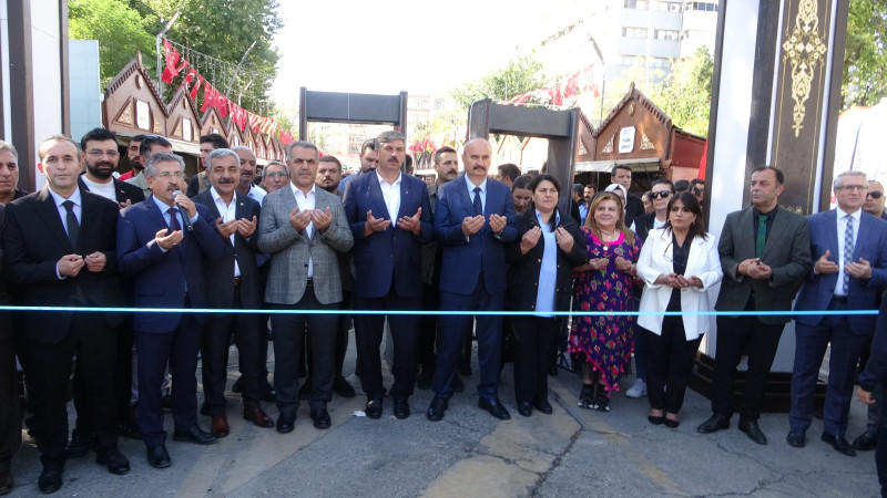TEKSTİL, AYAKKABI VE ZÜCCACİYE FUARI KAPILARINI İKİNCİ KEZ AÇTI