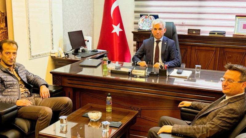 Defterdar Mühittin Çelebi Şenses, BESOB Başkanı Kaplan'ı ziyaret etti