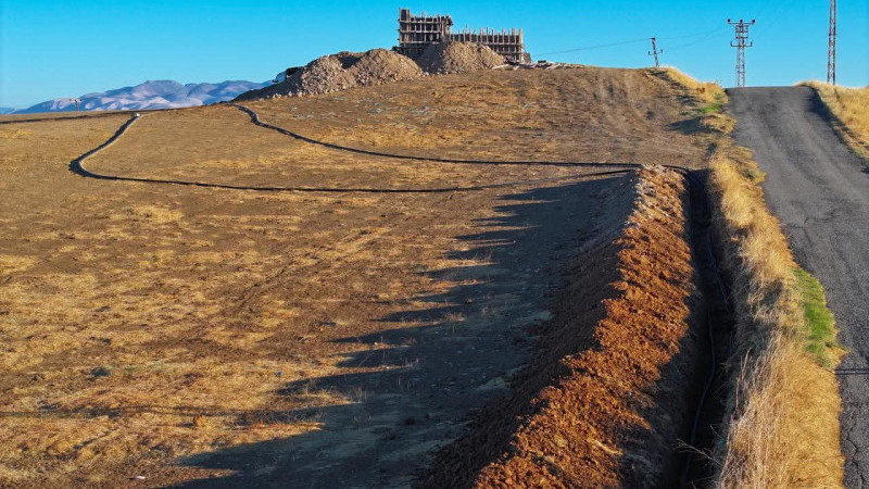 KOZLUK ÜNSALDI KÖYÜNDE İÇME SUYU ALTYAPISI YENİLENİYOR