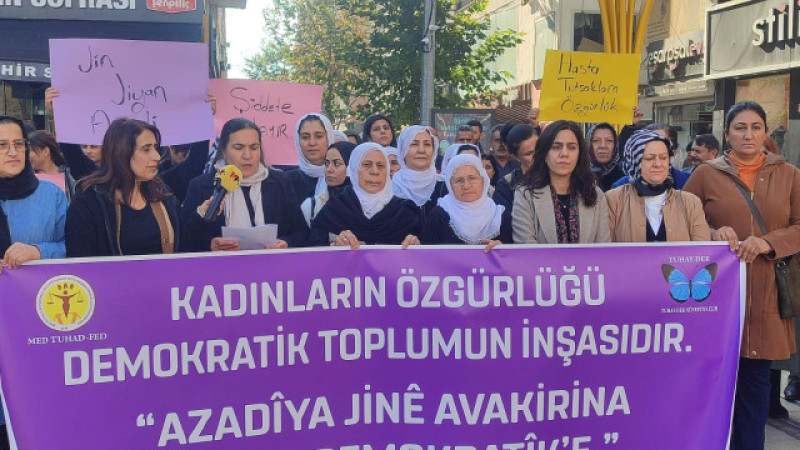 TUAY-DER’den cezaevlerindeki kadınlara dikkat çekme eylemi