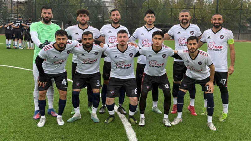 B GRUBU’NDA ZİRVE YARIŞI KIZIŞIYOR, GÜNEŞSPOR LİDERLİĞİ KAPIYOR