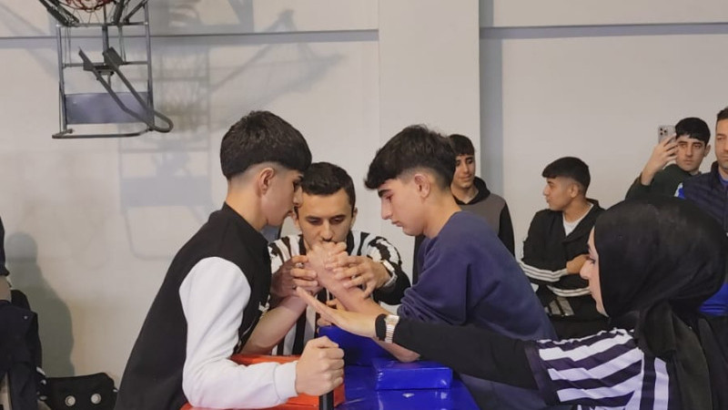 BATMAN’DA GENÇLER GÜCÜNÜ KONUŞTURDU