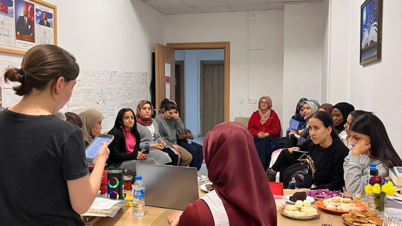 GENÇ KALEMLERDEN YÜREKLERE DOKUNAN DİZELER