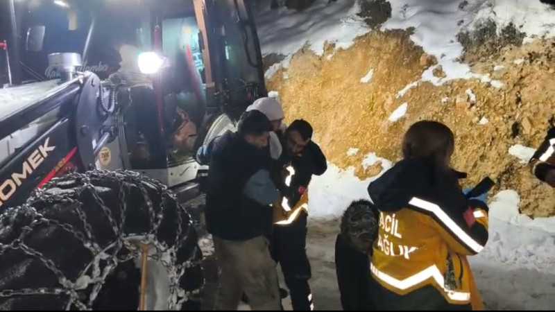 KAPANAN KÖY YOLUNDA ZAMANLA YARIŞ