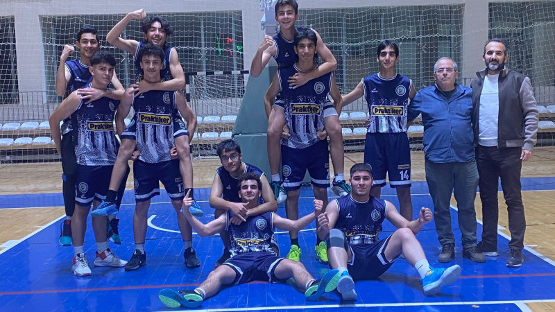 Mehmet Akif Ersoy Anadolu Lisesi basketbolda bölge şampiyonu