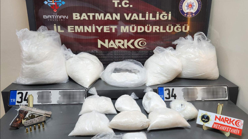 İl Girişinde uyuşturucu operasyonu : 50 Kilo metamfetamin ele geçirildi