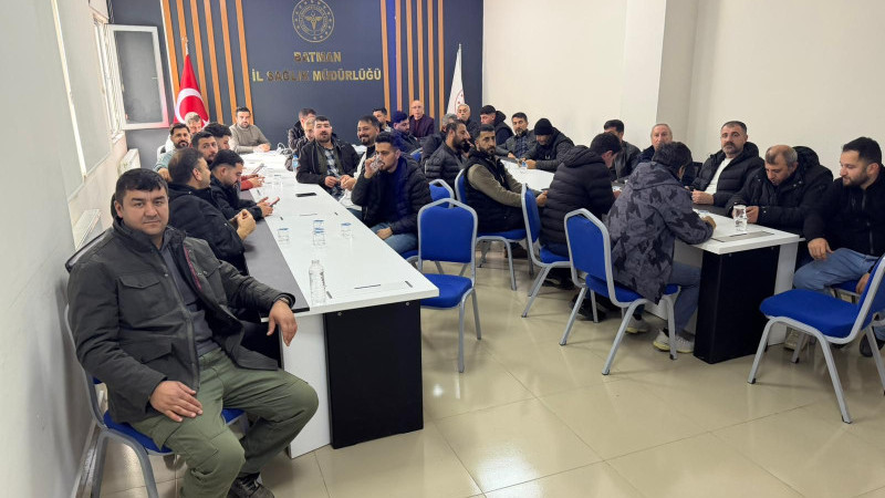 BELEDİYE PERSONELİNE İLAÇLAMA EĞİTİMİ