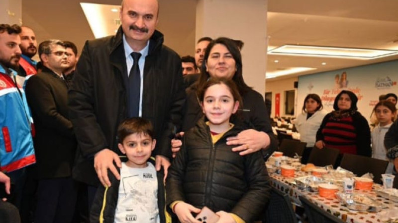 VALİ CANALP, YETİM ÇOCUKLARLA İFTARDA BULUŞTU