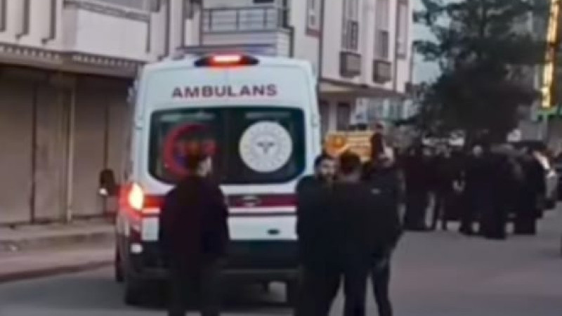 Aile içi kanlı saldırı : 17 Yaşındaki şüpheli anne ve ağabeyini öldürdü