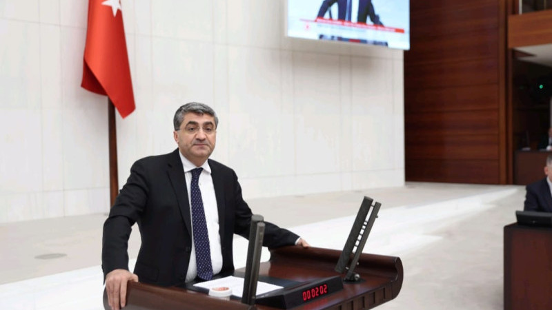 EKMEN, “GAZETECİLERE YÖNELİK YARGI BASKISI ARTIYOR”