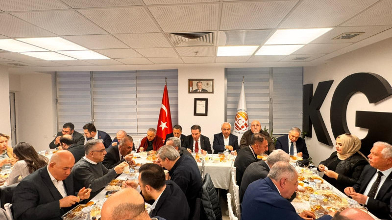 KGK’NIN ANKARA İFTARINDA GÜNDEM SAVAŞ OLDU