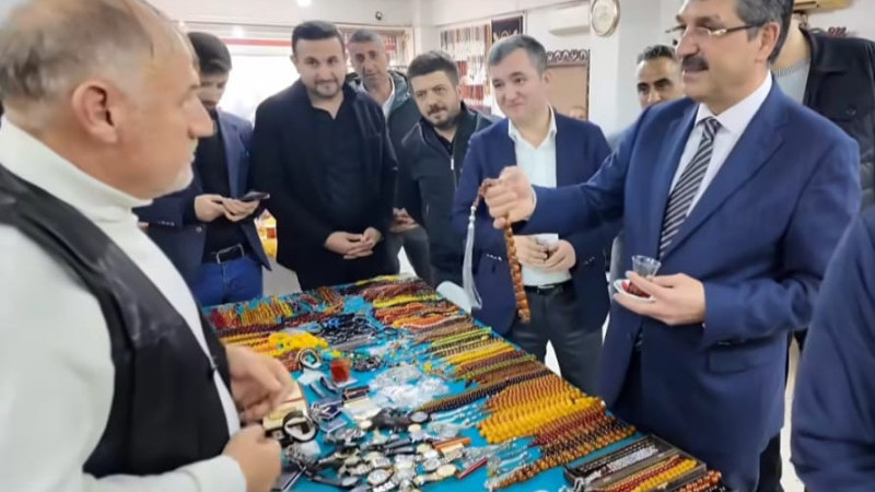 MİLLETVEKİLİ NASIROĞLU’NDAN TESBİH PAZARINA ZİYARET