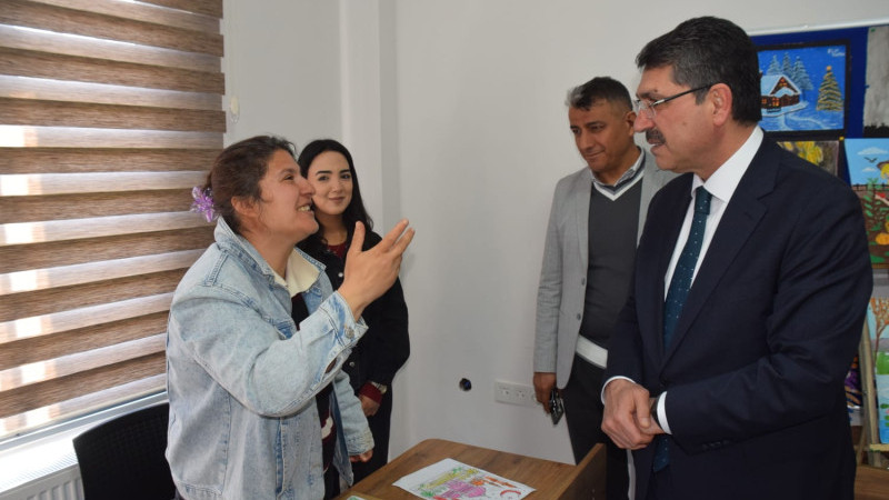 NASIROĞLU’NDAN ENGELLİ AKTİF YAŞAM MERKEZİ’NE ZİYARET