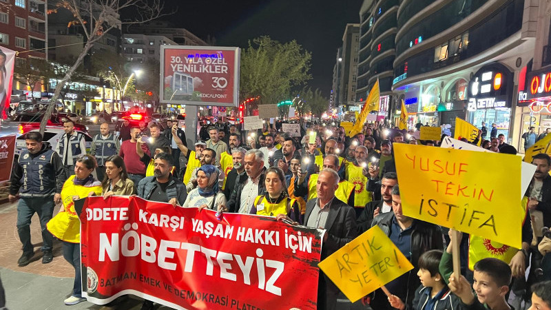 ŞİDDETE KARŞI IŞIKLI PROTESTO