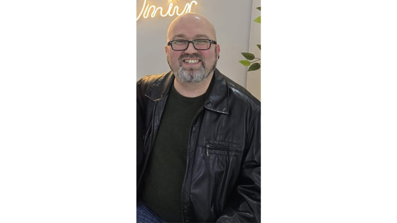 “BEYİN YAKAN SÖZLER” RAFLARDA YERİNİ ALDI