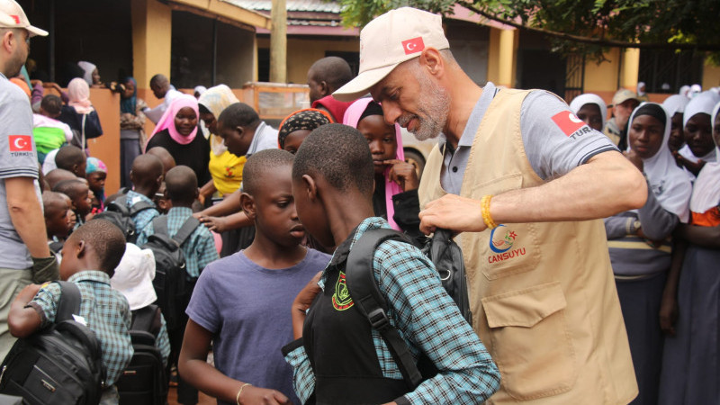 CANSUYU’NDAN UGANDA’DA YARDIM SEFERBERLİĞİ