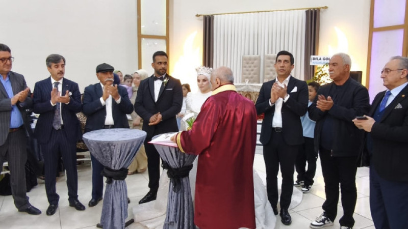 DAL VE YAĞMUR AİLELERİNİN MUTLU GÜNÜ