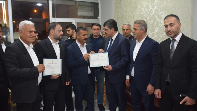 ERDOĞAN İMZALI BELGELER TESLİM EDİLDİ