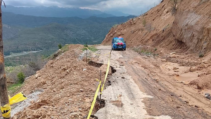 GÜLLÜCE KÖY YOLU YENİDEN AÇILDI