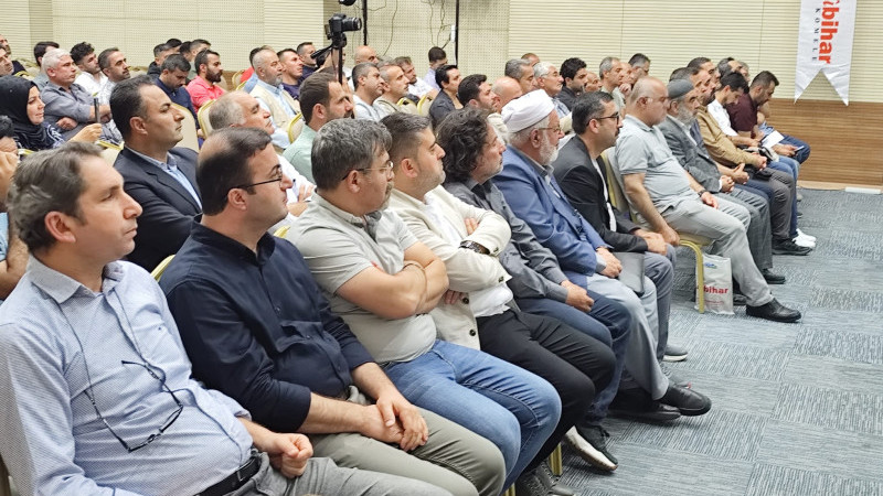 ASLAN, “EVLERİMİZİ DİL OKULUNA DÖNÜŞTÜRMELİYİZ”