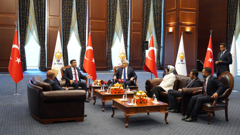TÜZÜN'DEN SİYASİ PARTİLERE BAYRAM ZİYARETİ