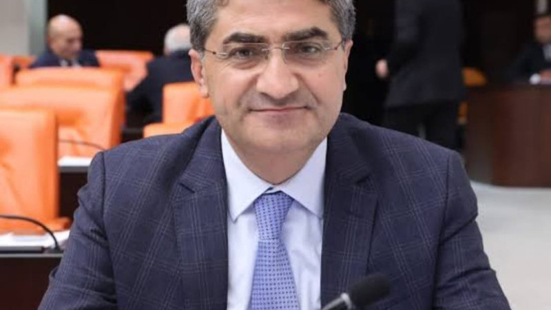 EKMEN: GENÇLERİN HAYAL KURABİLDİĞİ BİR TÜRKİYE İNŞA ETMEK ZORUNDAYIZ