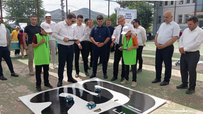 SASON’DA 1. ROBOTİK VE TEKNOLOJİ SERGİSİ DÜZENLENDİ