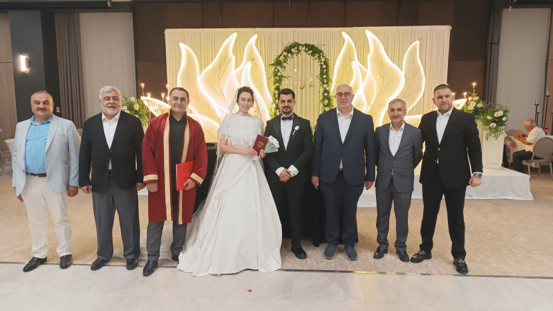 ENERJİ SEKTÖRÜNÜN ZİRVESİ BU DÜĞÜNDE BULUŞTU