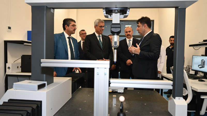 Sağlık Bakanı Memişoğlu, Biosys Ekibini tebrik etti