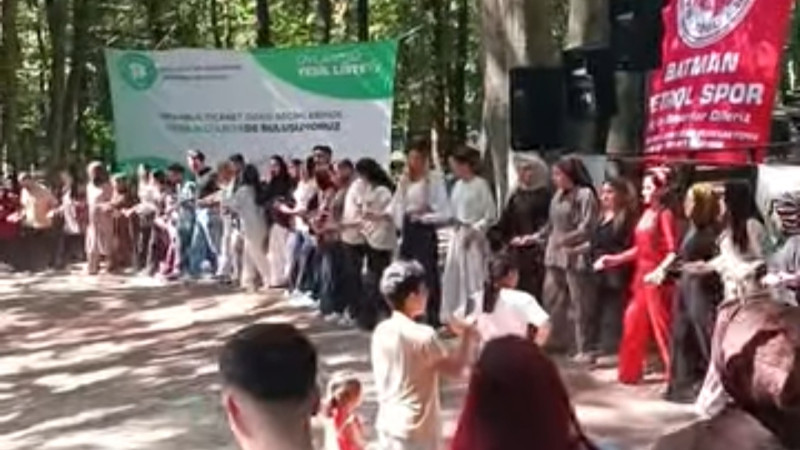 BATMANLILAR ŞÖLENDE BULUŞTU