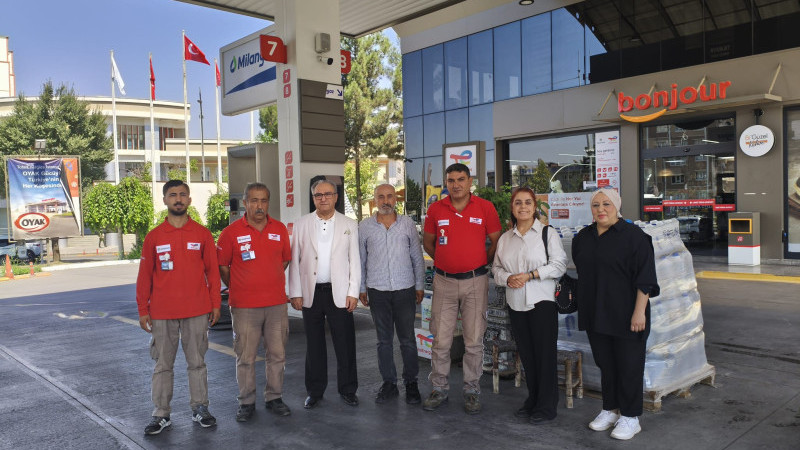 EMEKLİLERE AKARYAKITTA YÜZDE 4 İNDİRİM