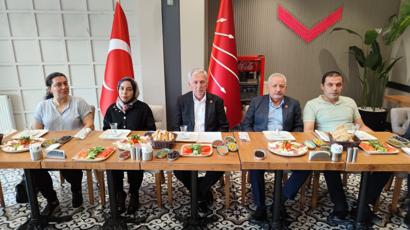 CHP  İL YÖNETİMİ BASINLA BULUŞTU